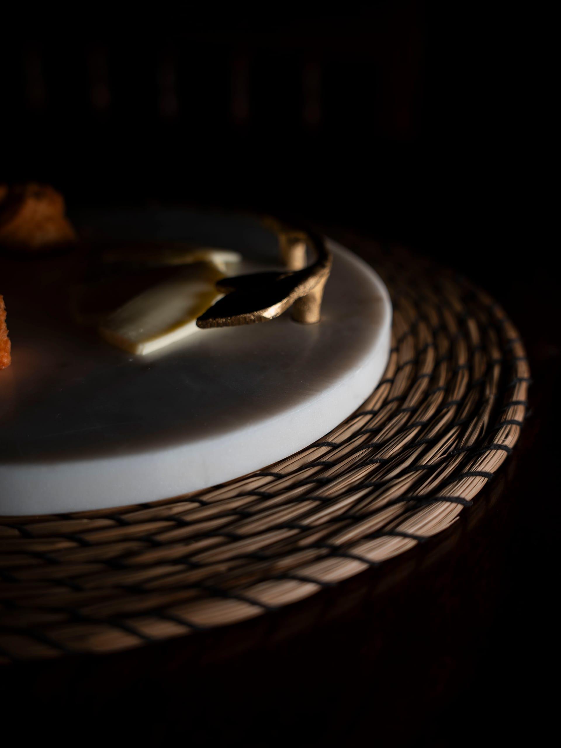 round-marble-tray